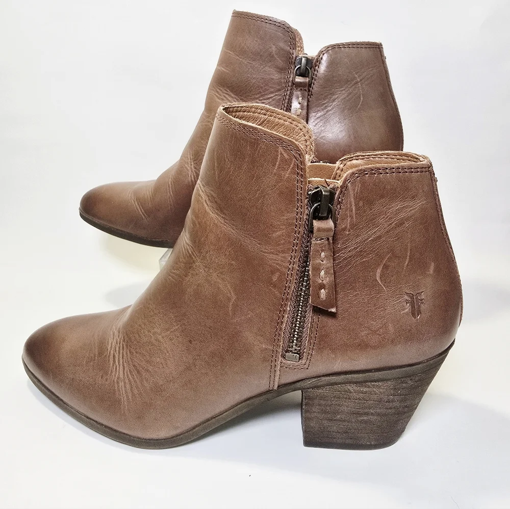 FRYE Judith Double Zip Brown Leather Almond Toe Ankle Boots
